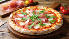 Pizza au jambon de Parme et roquette