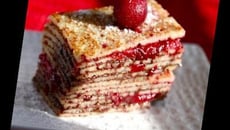 Mille feuilles de crêpes à la griottes banania