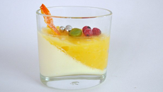 Panna cotta au citron, nuage de lemon curd