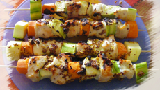 Brochettes poulet ananas au lait de coco et au curry