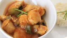 Émincé de dinde à la mangue et aux poireaux