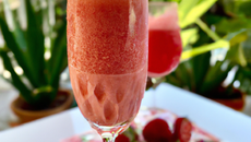Jus de fraise glacé au rosé