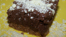 Chocolat chantilly sur feuilleté praliné