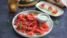 Gravlax express de saumon à la betterave