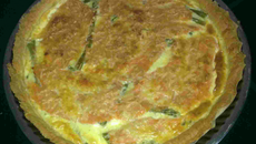 Quiche aux asperges et au saumon