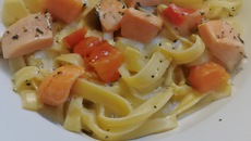 Pâtes au saumon et poivron
