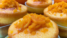 Gâteaux semoule au coulis d'orange