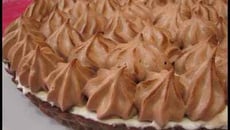 Tarte à la mousse de poire meringuée au chocolat
