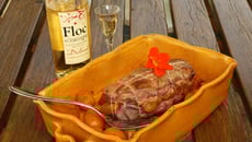 Rôti de magret de canard aux abricots