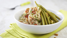 Salade de Haricots Verts et quinoa aux tomates confites, coriandre et pignons de pin