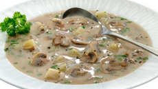 Potage aux champignons et pommes de terre