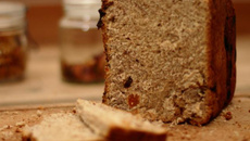 Pain complet sucré au son de blé et huile de noix, aux 1001 fruits secs