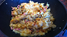 Poêlée d'endives braisés, pommes de terre fondantes et lardons grillés