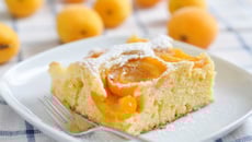 Gâteau aux abricots classique