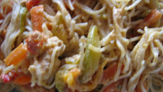 Dinde sauce satay et ses légumes