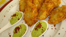 Paillassons de pomme de terre et sa mousse d'avocat (amuses bouches)