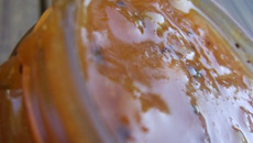 Confiture d'abricots aux amandes grillées