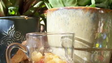 Compote de pommes et prunes à la fève tonka