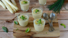 Soupe froide aux Asperges des Sables des Landes IGP et au basilic