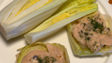 Papillote crue d'endive et rillettes aux deux saumons