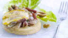 Crumpets façon tartiflette à ma façon, reblochon et lait végétal, recette de Laurence Salomon