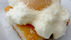 Lychee sur croquant à la noix de coco