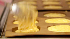Madeleines épicées au Comté