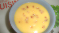 Soupe de patidou aux éclats de châtaignes