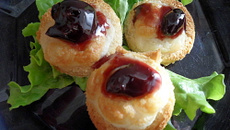 Toast de chèvre à la confiture de cerise