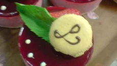 Entremet fraise et sa gelée miroir