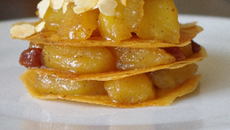 Pastilla aux pommes caramélisées au vinaigre Xéres