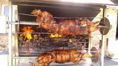 Cochon de lait à la broche (grill)