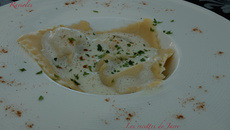 Ravioles de gésiers de canard et roquefort et sa sauce émulsionnée