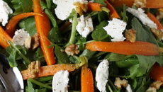 Salade de carottes nouvelles, cresson et chèvre frais