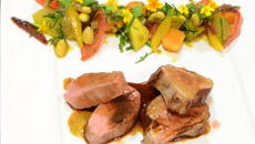 Agneau en 2 cuissons,espuma d'houmous,boulgour et légumes tajine