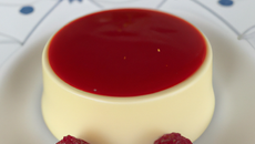 Pana cotta au citron, cœur coulant framboise
