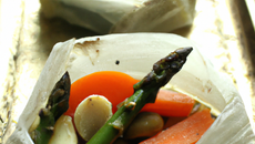 Papillote de sandre aux petits légumes