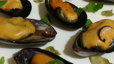 Minis cocottes feuilletées aux moules