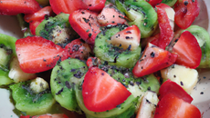 Salade de fraises et kiwis à l'anis