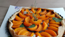 Tarte abricotine au romarin