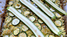 Tarte courgette feta crumble de parmesan