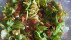 Salade aux tomates chaudes