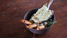 Cotes d'agneau aux gambas