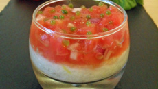 Mousse de mozzarella, tartare de tomates et perle de basilic