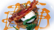 Déclinaison autour d'un œuf poché, Son flan et sa raviole à la fourme d'Ambert