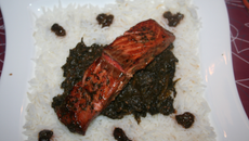 Saumon mariné au wasabi, épinards au sésame