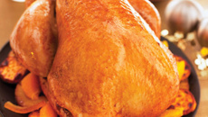 Dinde rôtie au jus d'ananas et patates douces