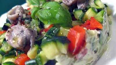 Petits légumes au carré frais, anchois et citron vert...