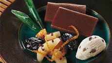 Nin Ko tiède et fruits compotés aux épices