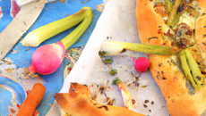 Apéritif provençale printanier : Fougasse et légumes croquants